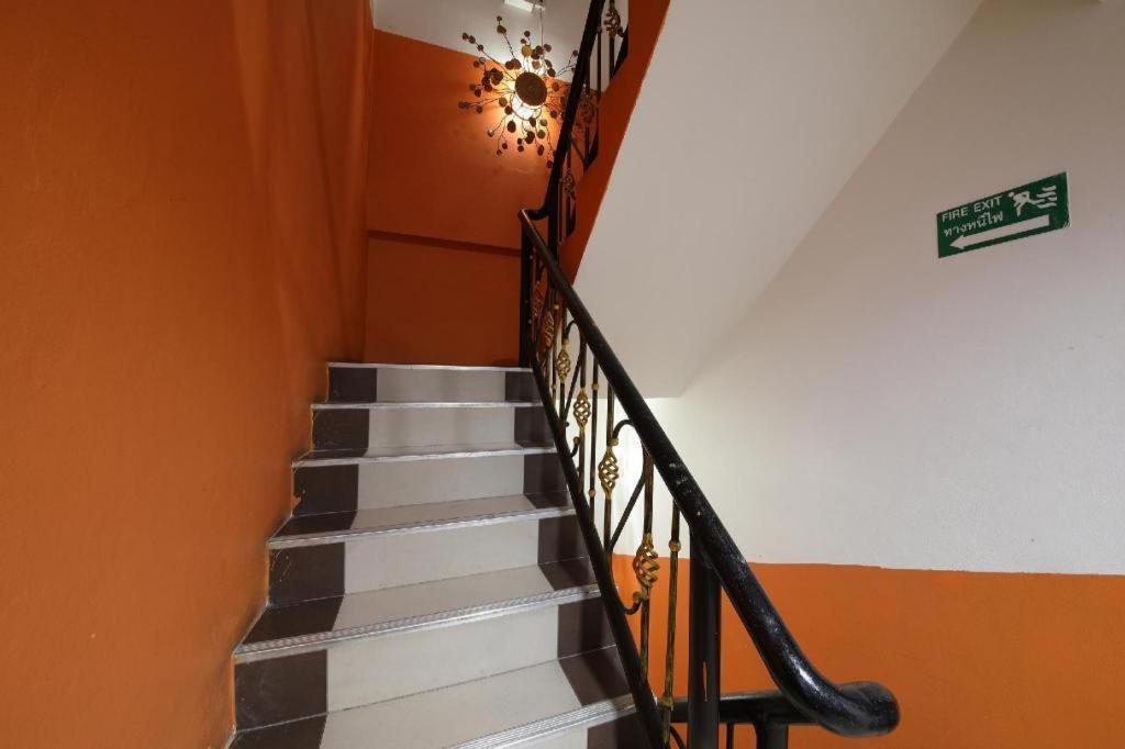 Patong Station House Hotel Ngoại thất bức ảnh