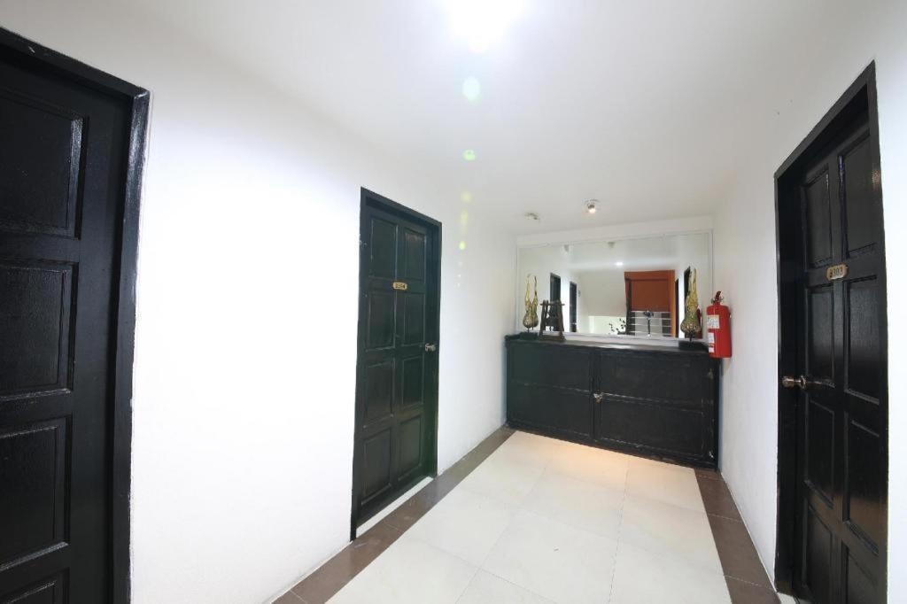 Patong Station House Hotel Ngoại thất bức ảnh
