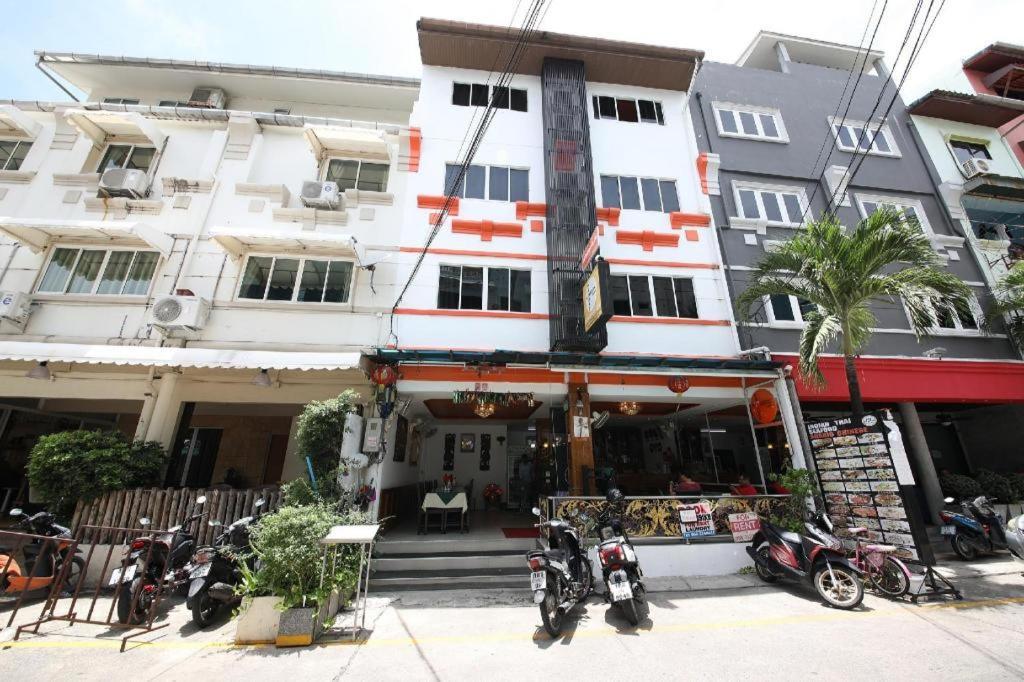 Patong Station House Hotel Ngoại thất bức ảnh