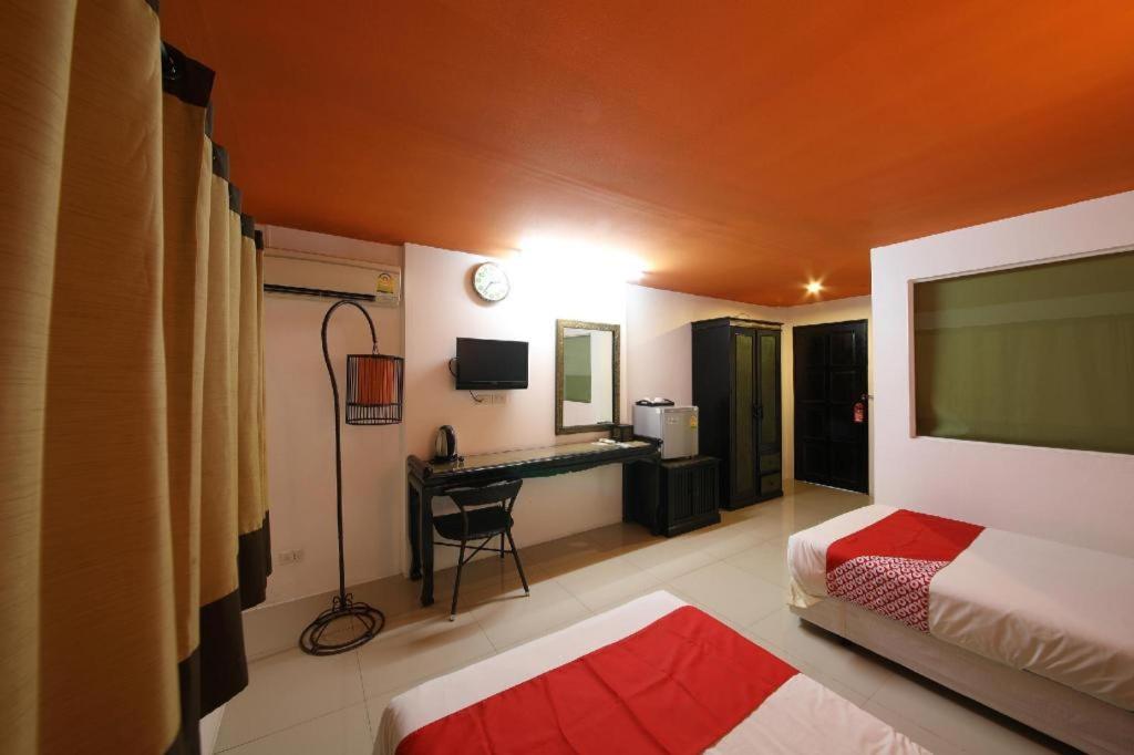 Patong Station House Hotel Ngoại thất bức ảnh