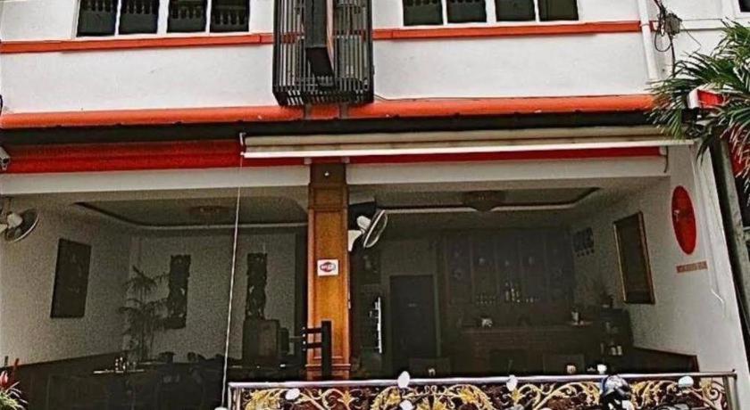 Patong Station House Hotel Ngoại thất bức ảnh