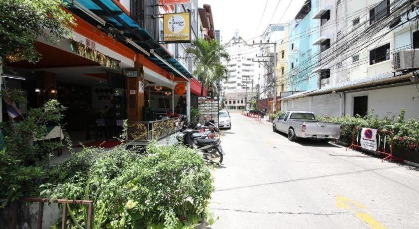Patong Station House Hotel Ngoại thất bức ảnh